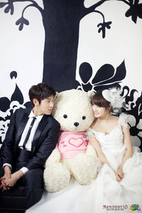  336."Start to like Yunho-Jiyeon couple and Changmin-IU couple because of HEROES wedding photoshoot"