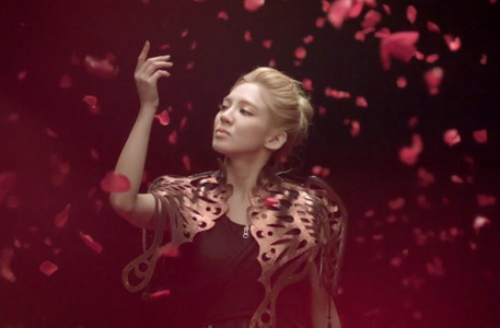  401."Whoever says Hyoyeon is ugly really need to fix their eyesight. Hyoyeon is freaking pretty."