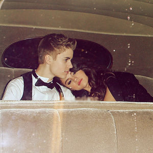  7.Selena And Justin Bieber