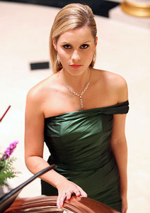 Day Nineteen: 
Favorite non-human female character - Rebekah (TVD)