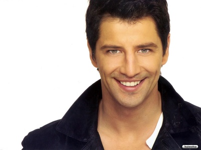  for round 4 now HATE THAT CELEB SO MUCH! Sakis roubas ...