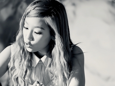  and Taeyeon pouts