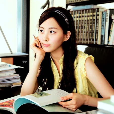 8th Picture : Seohyun with her bestfriend, Book. keke ^^