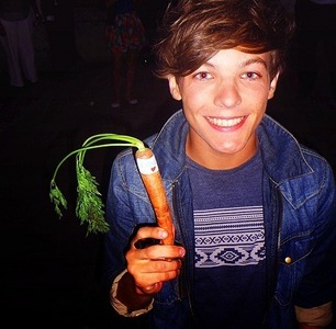  I like girls who eat carrots oh and mine