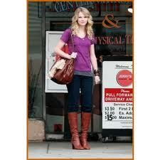 Red boots :D

Next Topic - Taylor with an animal