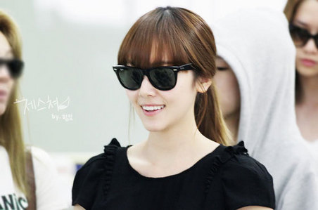  Jessica with sunglasses