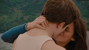 Round 3: Bella kissing Edward