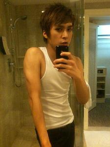  EX: for Round 1 Dongwoon Selca If anda don't have any selca picture just try other round! Tomorrow