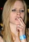  oh avril don't smoke :'( i want avie with her dad ;)