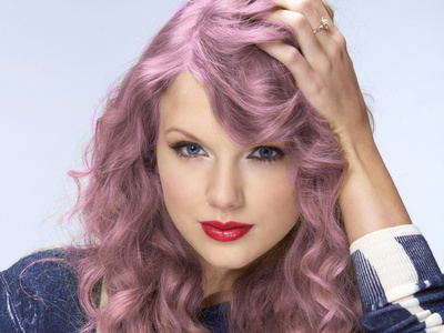  Here tu go! (I edited the color of her hair! :D :P) I Wish for a pic of Taylor From the FEARLESS c