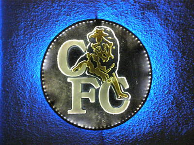 Hi,
I am an artist and with my friends we are doing the stained glass football lamp.
I have one Chels