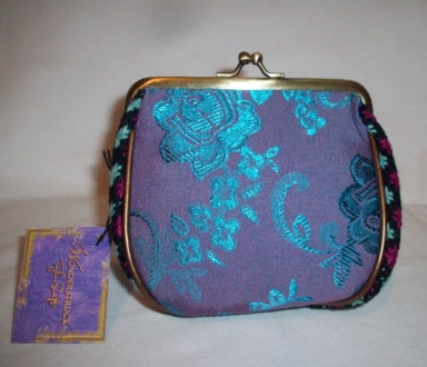 Hey girls/guys :)

Have any of you seen the GWP (Gift With Purchase) Coin purse that comes with a $59