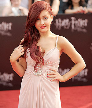  Ariana Grande at the Harry Potter Primere