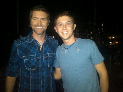 Scotty at the 2011 CMA música Festival with Josh Turner