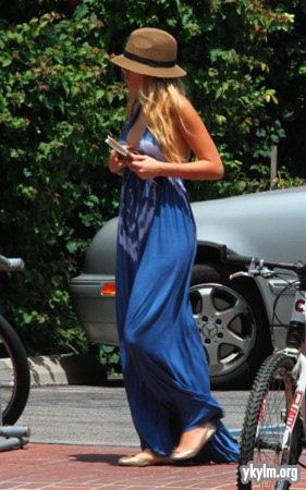  August 19th – Blake shopping at Фред Segal in Santa Monica with Leonardo DiCaprio