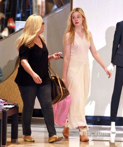  Elle Fanning shops at Nordstrom in Beverly Hills, August 17