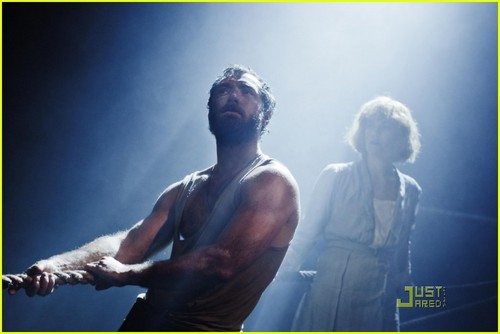  Jude Law: 'Anna Christie' Production Photos!