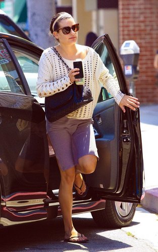  Lea Michele heading to a dentist's office