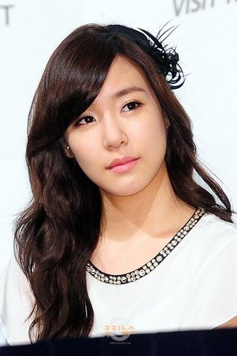  Tiffany attended the 2011-2012 Visit Korea tahun