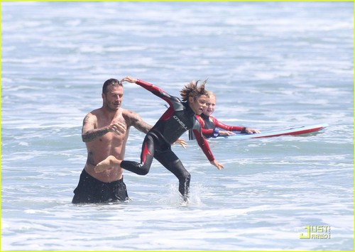  David Beckham: Shirtless Surfing with the Kids!
