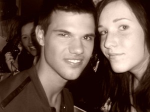  प्रशंसक Encounter with Taylor Lautner at 'Abduction' Premiere in Melbourne, Australia