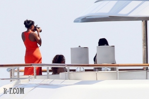 Rihanna - Boating in the South of France - August 22, 2011