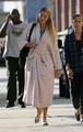 Blake Lively on Gossip Girl set in NYC- August 24th - gossip-girl photo