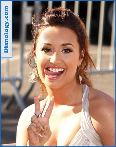  Demi Lovato At The 2011 Do Something Awards