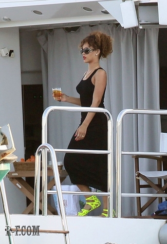  Rihanna - On a yacht in Porto Fino - August 24, 2011