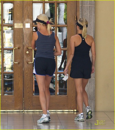 Taylor Swift & Reese Witherspoon: Lunch Date!