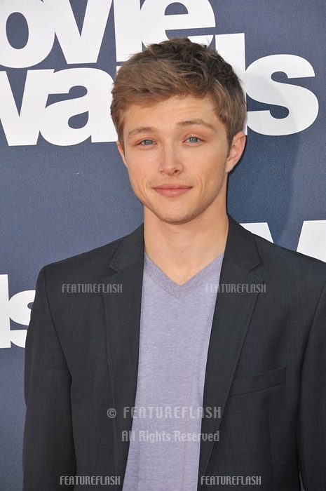 Sterling Knight - Photos