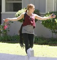 Hilary - Hitting the gym in Los Angeles, CA - August 29, 2011 - hilary-duff photo