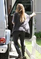 Hilary - Leaves her Yoga Class in Hollywood - August 31, 2011 - hilary-duff photo
