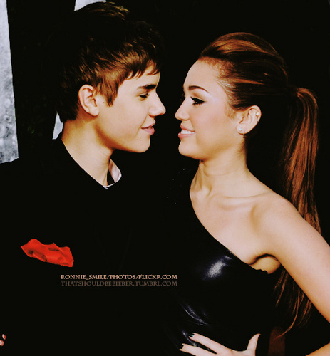  Justin and Miley_Nazanin