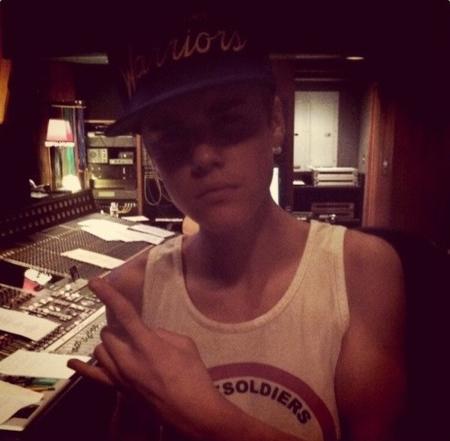  Justin on the studio!!