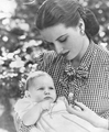 Maureen with her daughter - classic-movies photo