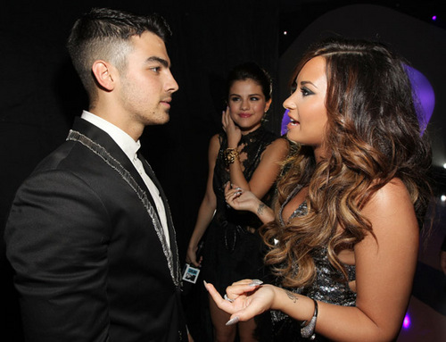 Selena Gomez ~ August 28th- 2011 MTV Video Music Awards