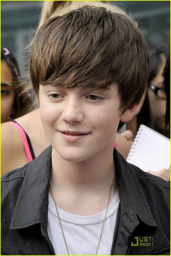  Greyson Chance: Silly String King!