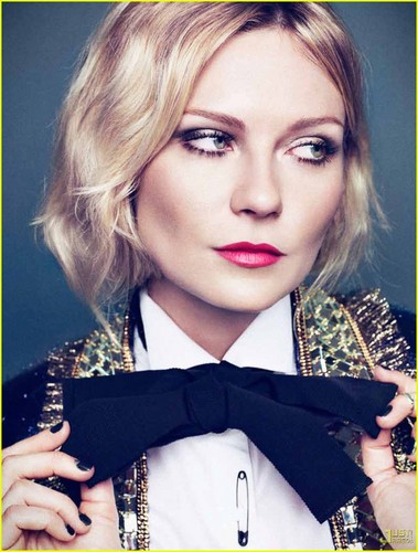  Kirsten Dunst Covers 'Vs.' Cinematic Issue
