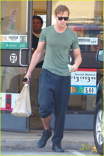  Ryan anak angsa, gosling Goes to 7-Eleven