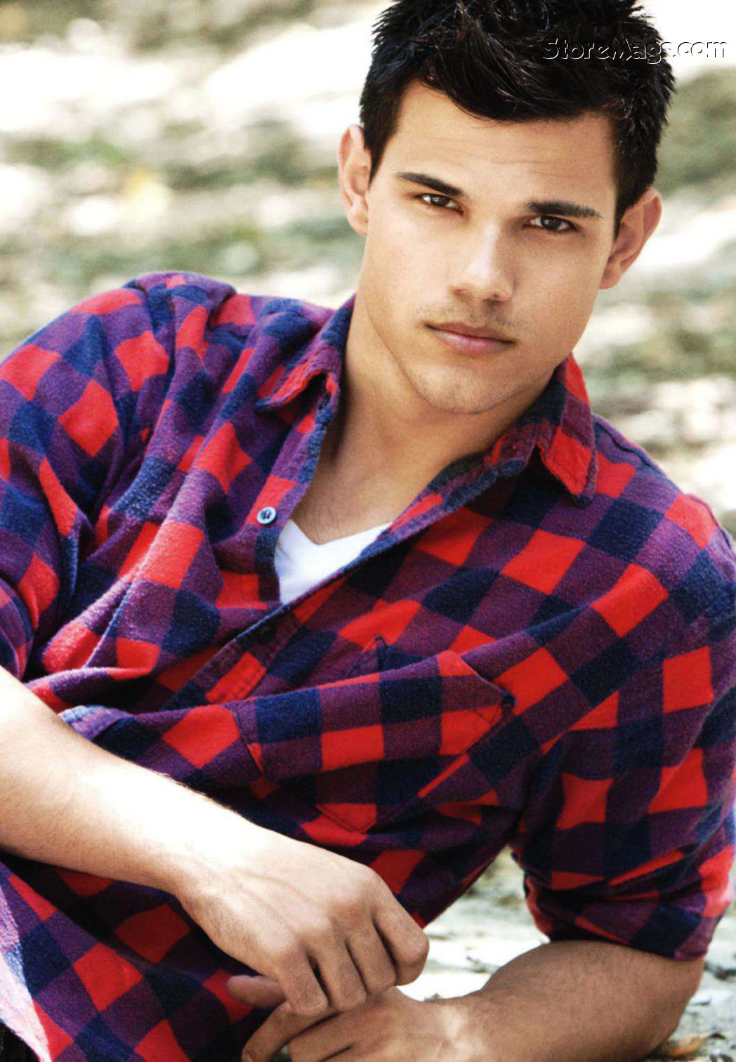Taylor Lautner on the October