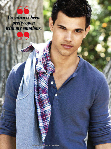  Taylor Lautner on the cover of Seventeen Magazine - october 2011!