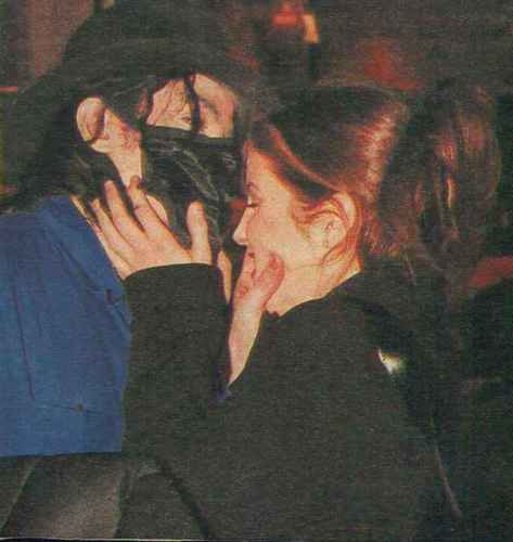  michael&lisa on a 日期 after their divorce!