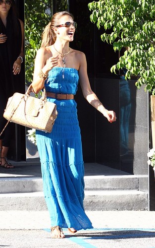 Alessandra Ambrosio was spotted in Los Angeles yesterday afternoon (August 25).