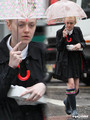 Dakota Fanning grabs some lunch in New York, Sep 6 - dakota-fanning photo