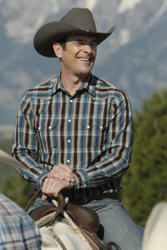 Episode 3.01 - Dude Ranch - Promotional Photos