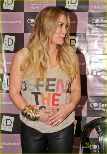  Hilary Duff: Baby Gifts from Brazil!