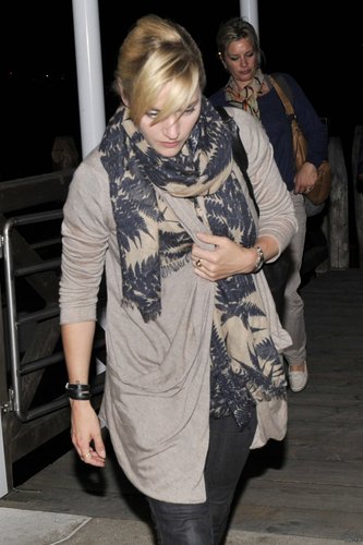  Kate Winslet Heading to the airport