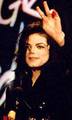 MJ Gives The Peace Sign - Cool! :D - michael-jackson photo