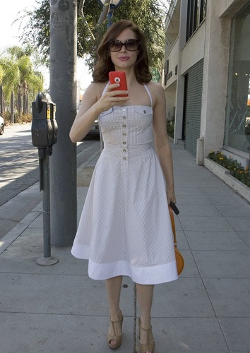 Rose - Out and about in Beverly Hills, July 29, 2009